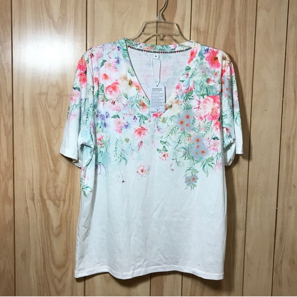 Heart Exclusive Cottagecore Spring Botanical V-Neck Tee XL White NWT